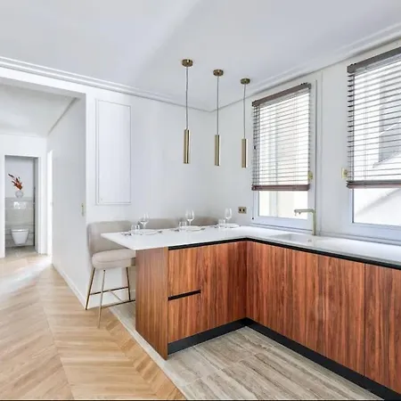Appartement De Luxe Pres Des Champs Elysees Parigi Esterno foto